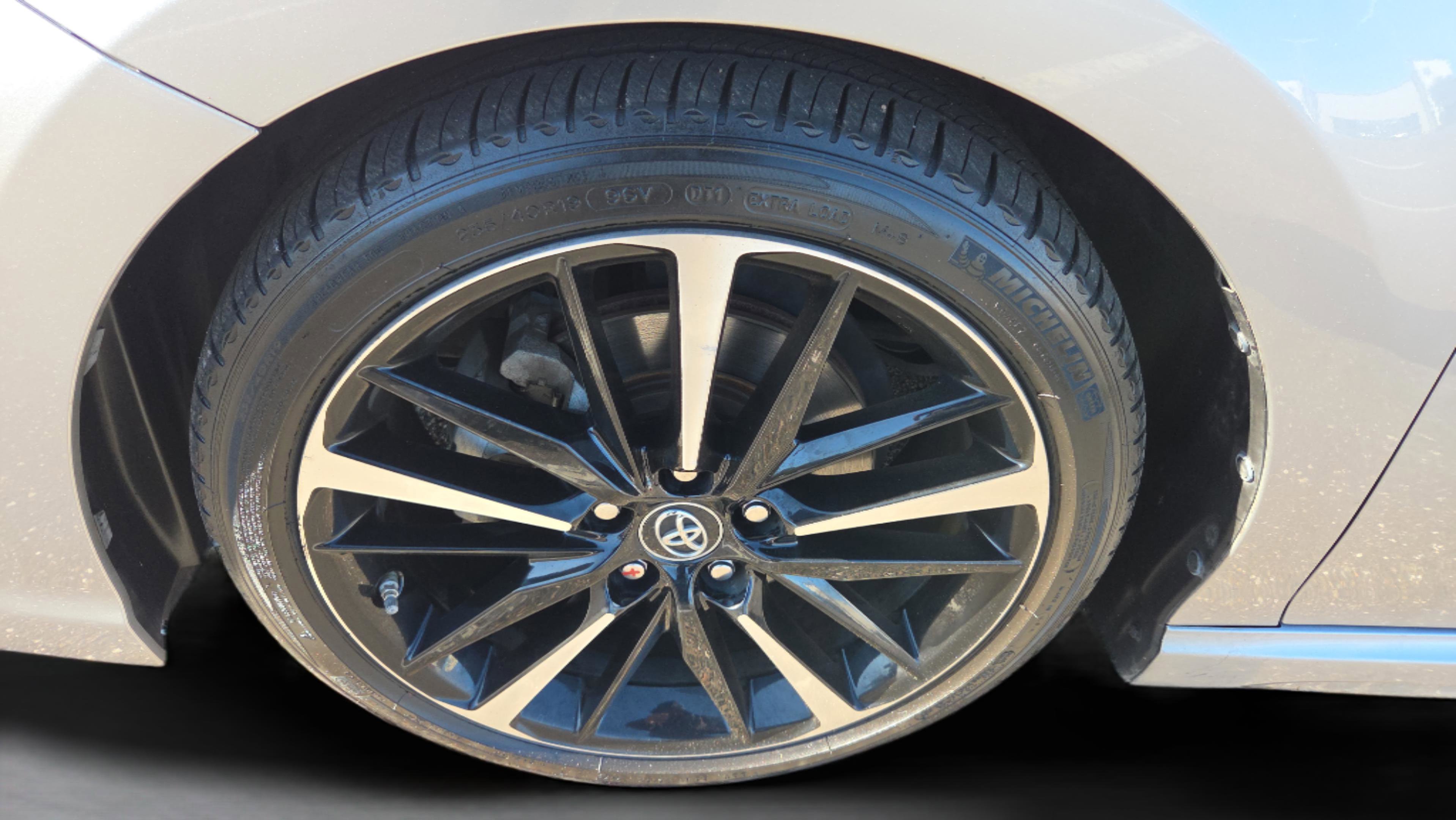 Used 2018 Toyota Camry XSE image 34