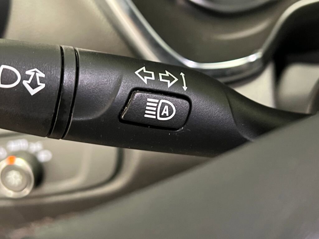 Used 2021 Chevrolet Blazer Premier w/ Driver Confidence II Package image 14