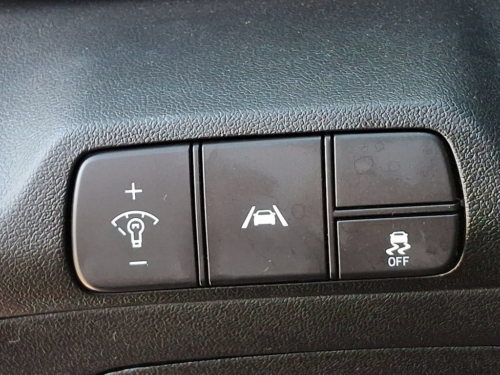 Used 2023 Hyundai Elantra SEL FWD image 24