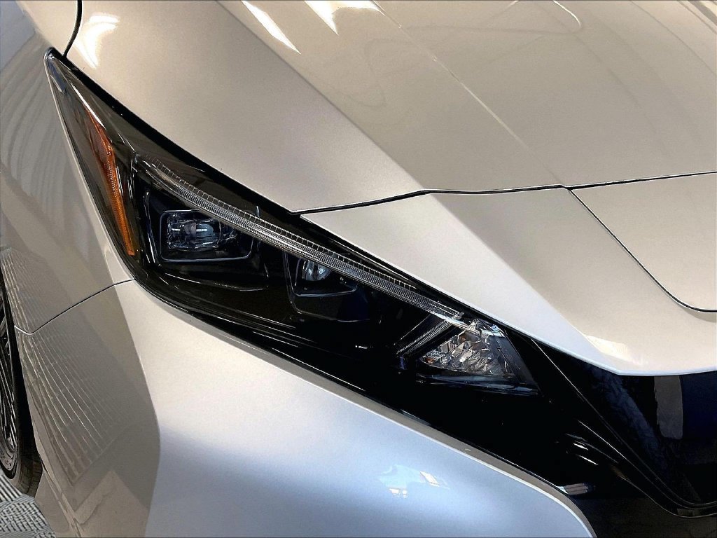 Certified 2025 Nissan Leaf SV Plus FWD image 32