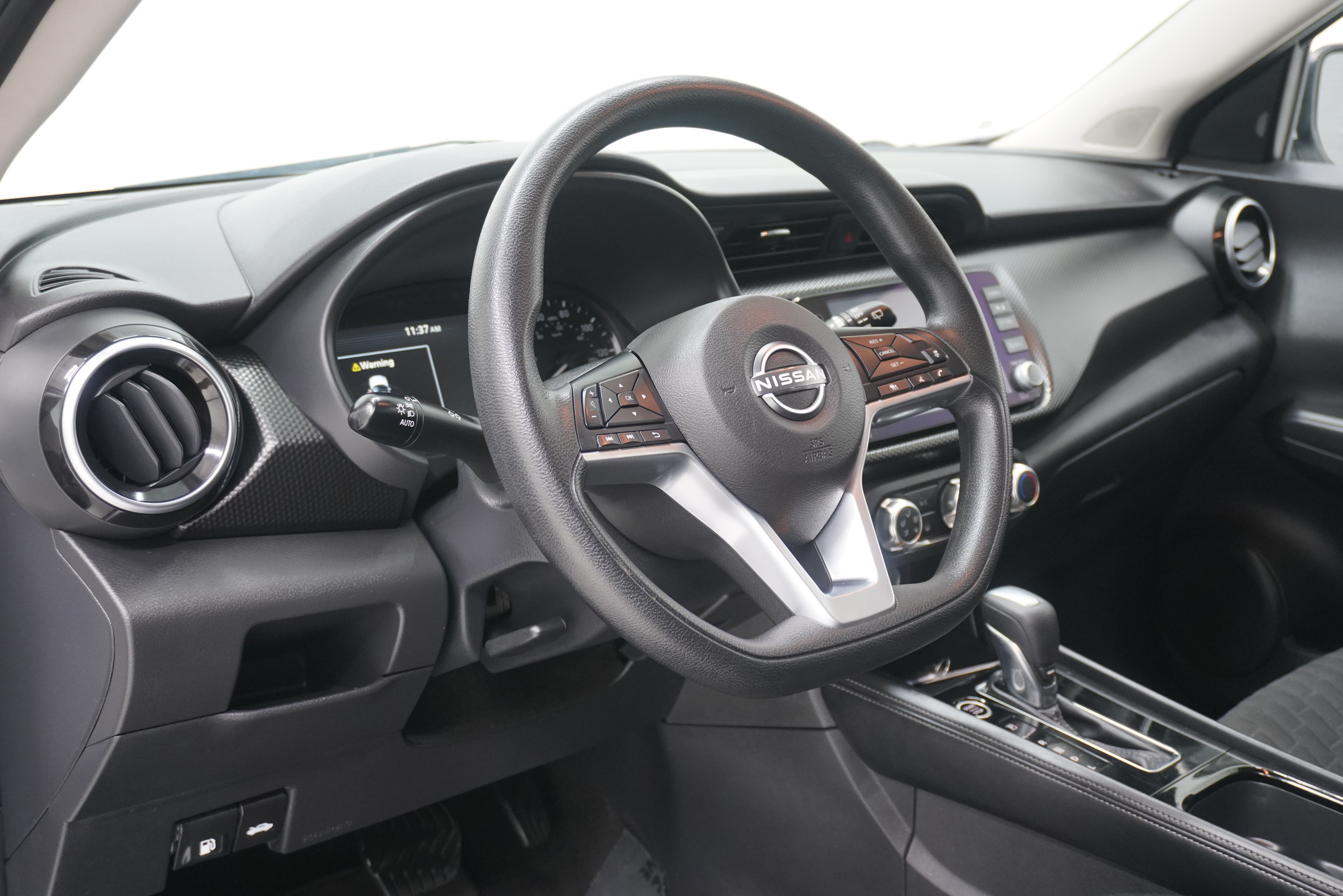 Used 2023 Nissan Kicks SV FWD image 10