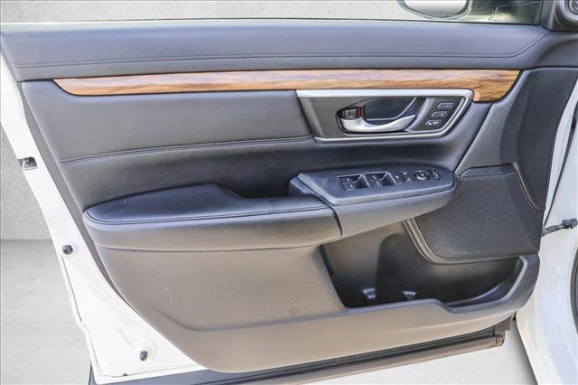 Used 2018 Honda CR-V Touring image 12