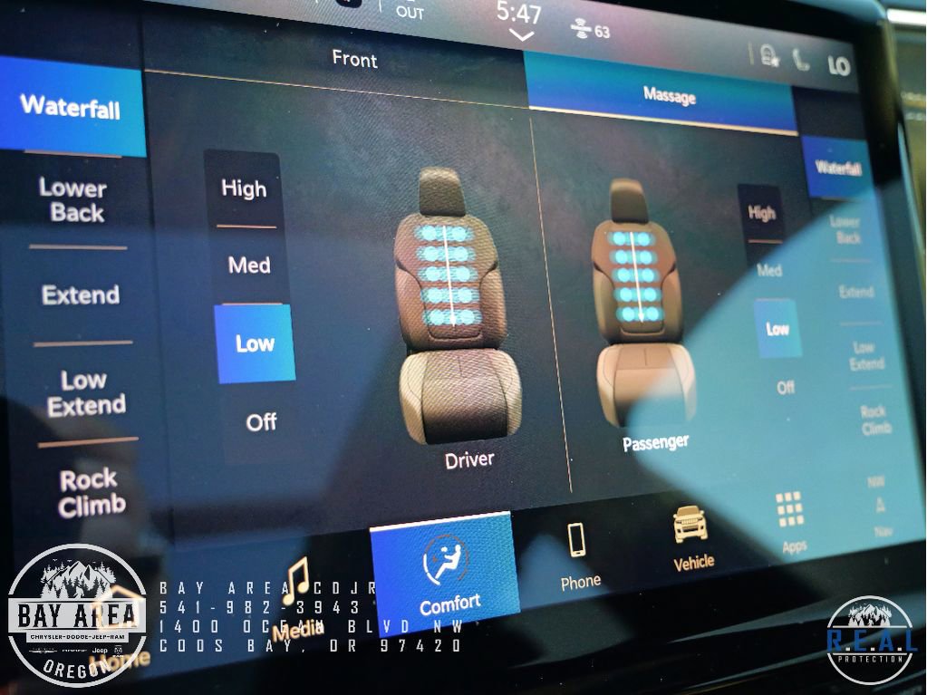 New 2025 Jeep Grand Cherokee Overland w/ Luxury Tech Group IV image 19