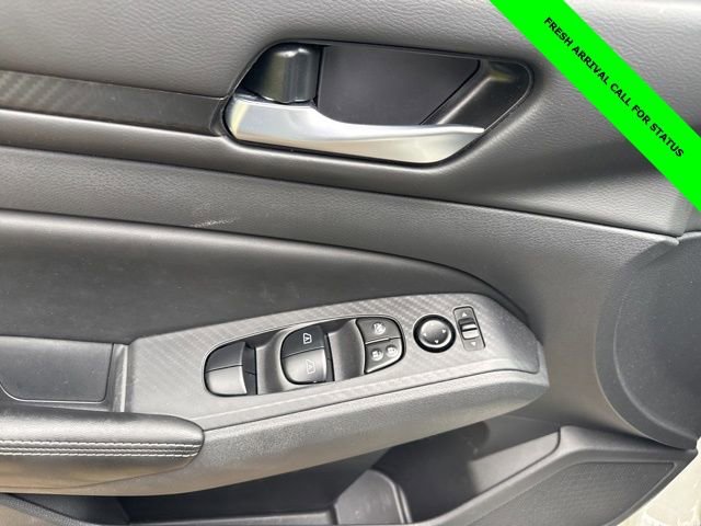 Used 2025 Nissan Altima 2.5 SV w/ SV Special Edition Package FWD image 13