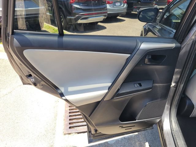 Used 2014 Toyota RAV4 LE FWD image 15