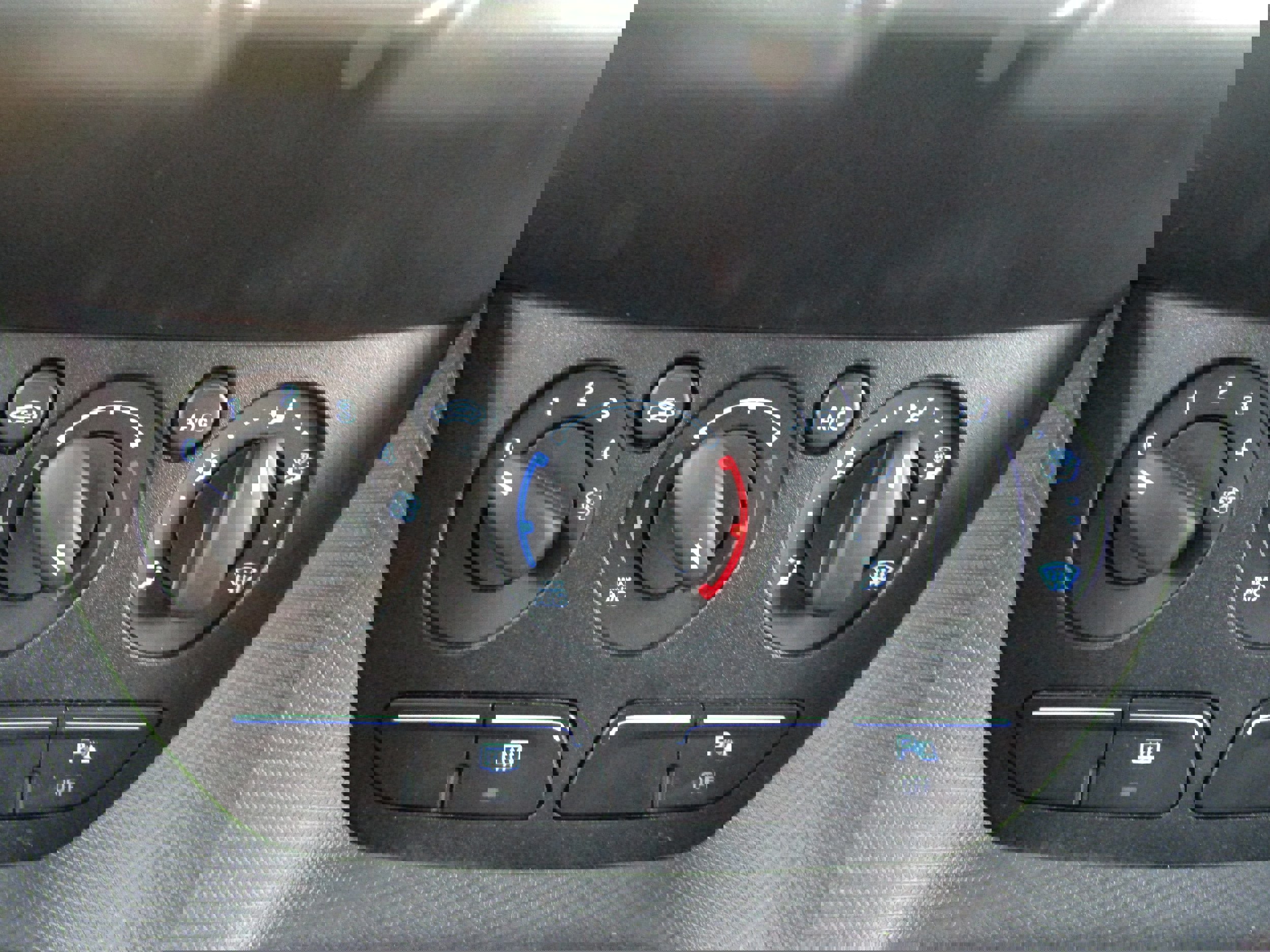 Used 2018 Ford Transit Connect XL image 31