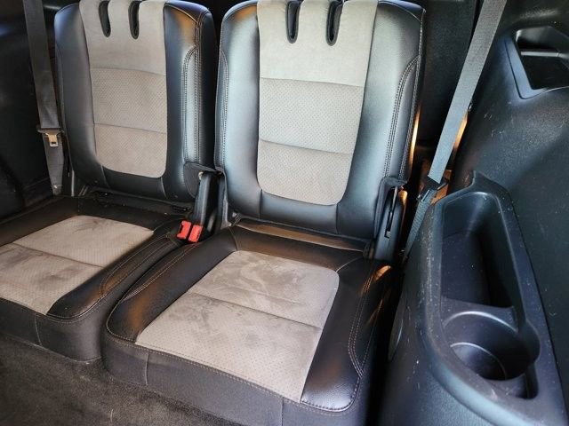 Used 2017 Ford Explorer XLT w/ Equipment Group 202A image 30