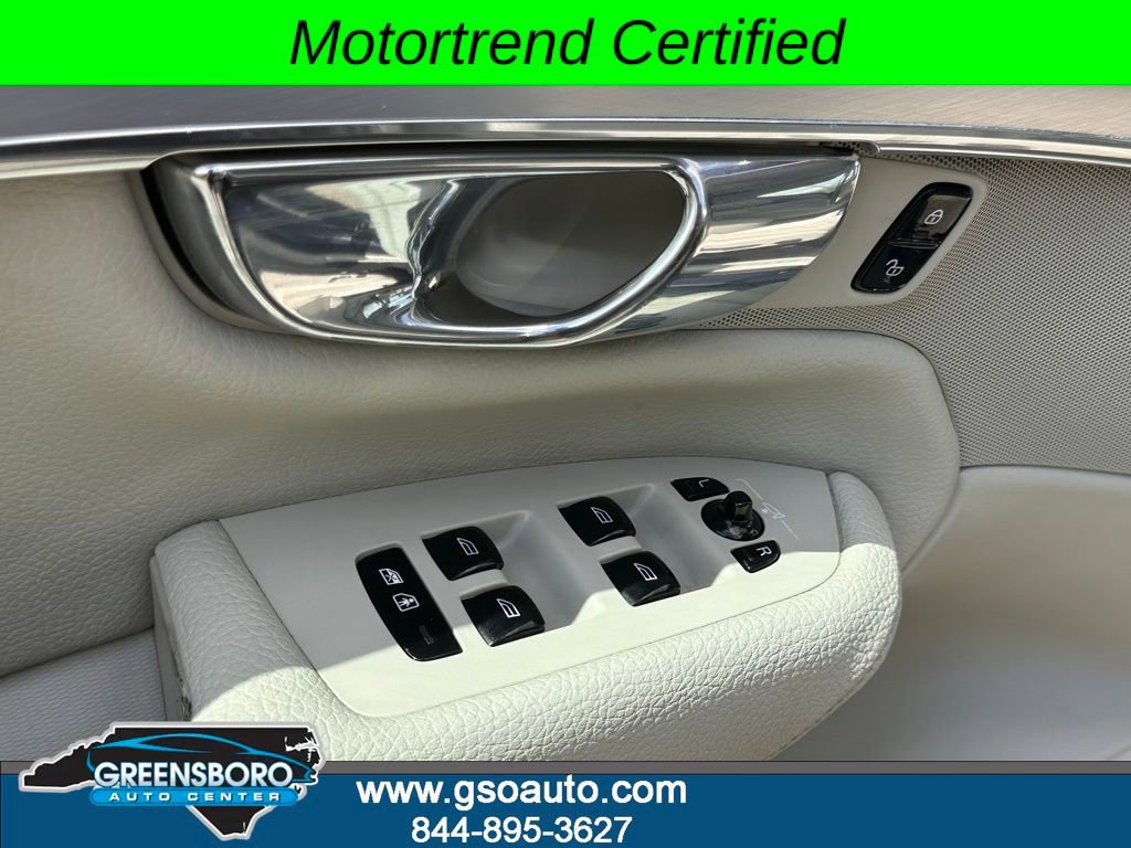 Used 2017 Volvo XC90 T6 Momentum w/ Vision Package AWD/4WD image 16