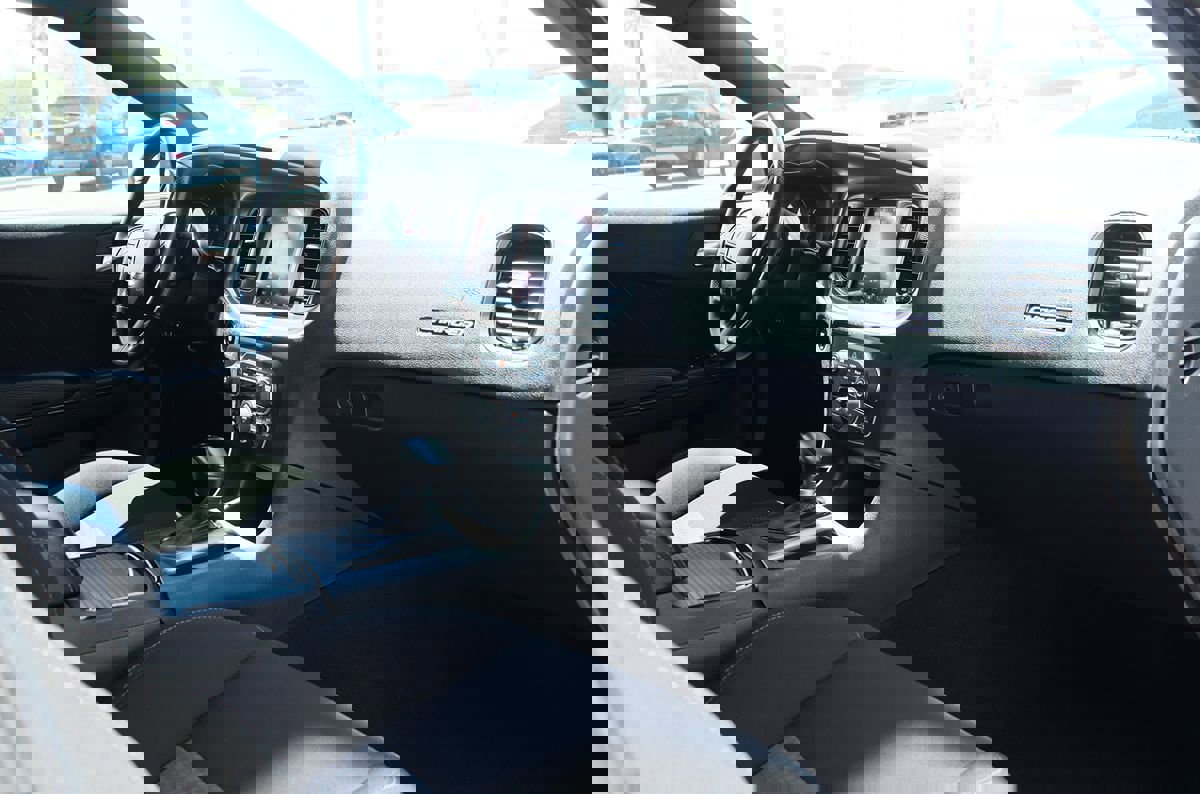 Used 2021 Dodge Charger GT w/ Blacktop Package image 35