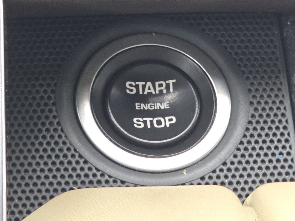 Used 2019 Land Rover Range Rover Sport Supercharged image 37