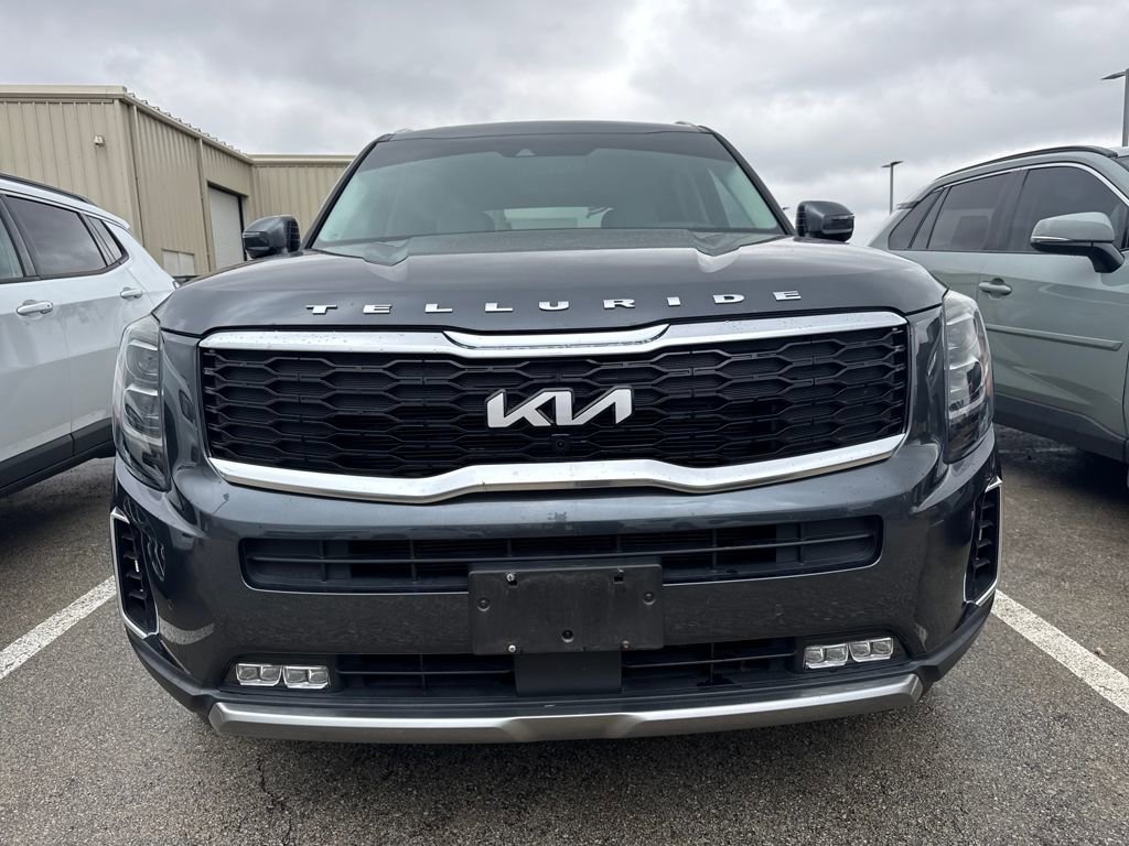 Used 2022 Kia Telluride SX w/ SX Prestige Package image 2