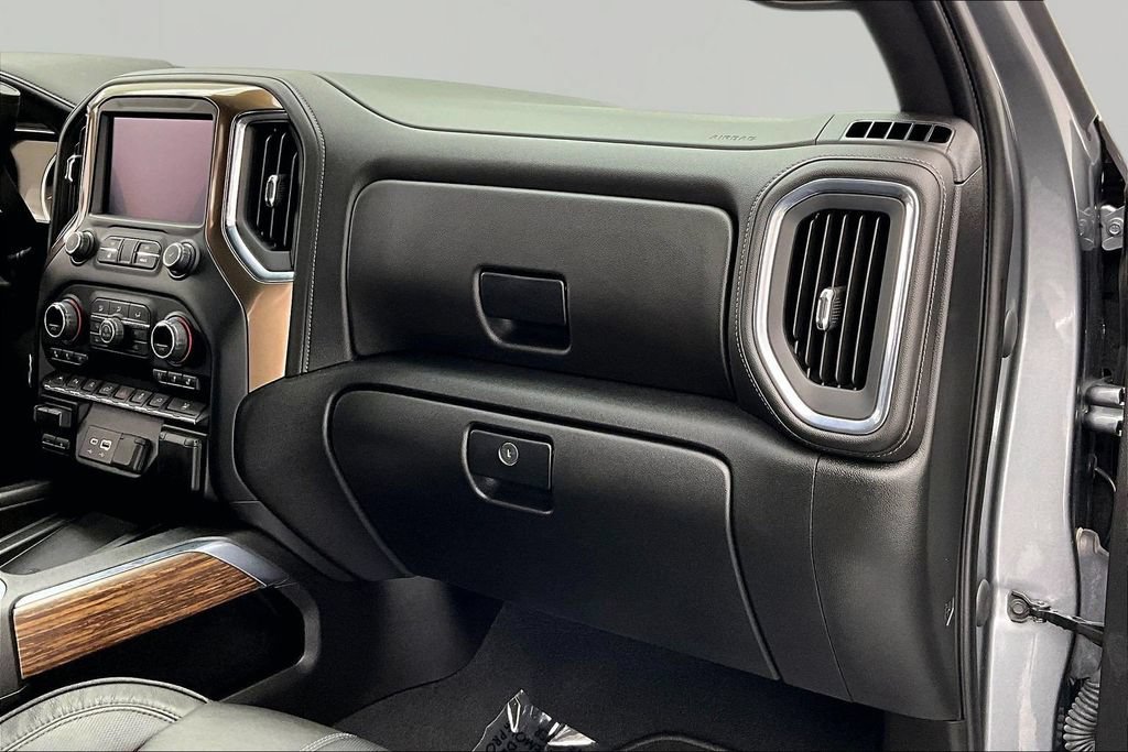 Used 2021 Chevrolet Silverado 1500 High Country w/ Technology Package AWD/4WD image 17