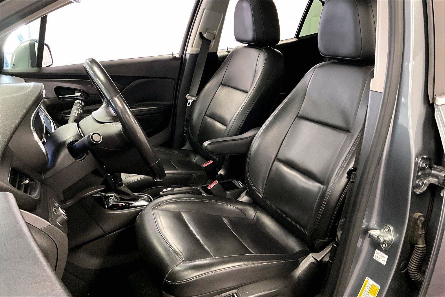 Used 2019 Buick Encore Essence w/ Experience Buick Package image 24