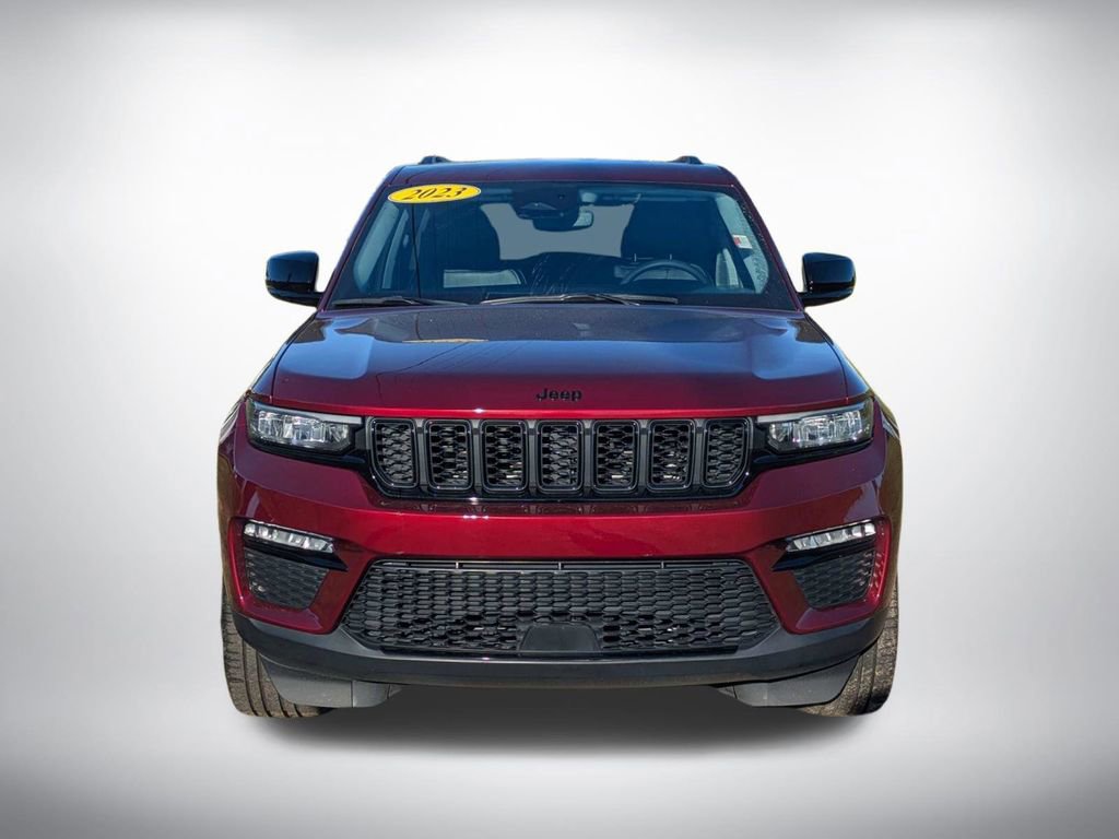 Used 2023 Jeep Grand Cherokee Limited w/ Black Appearance Package image 8