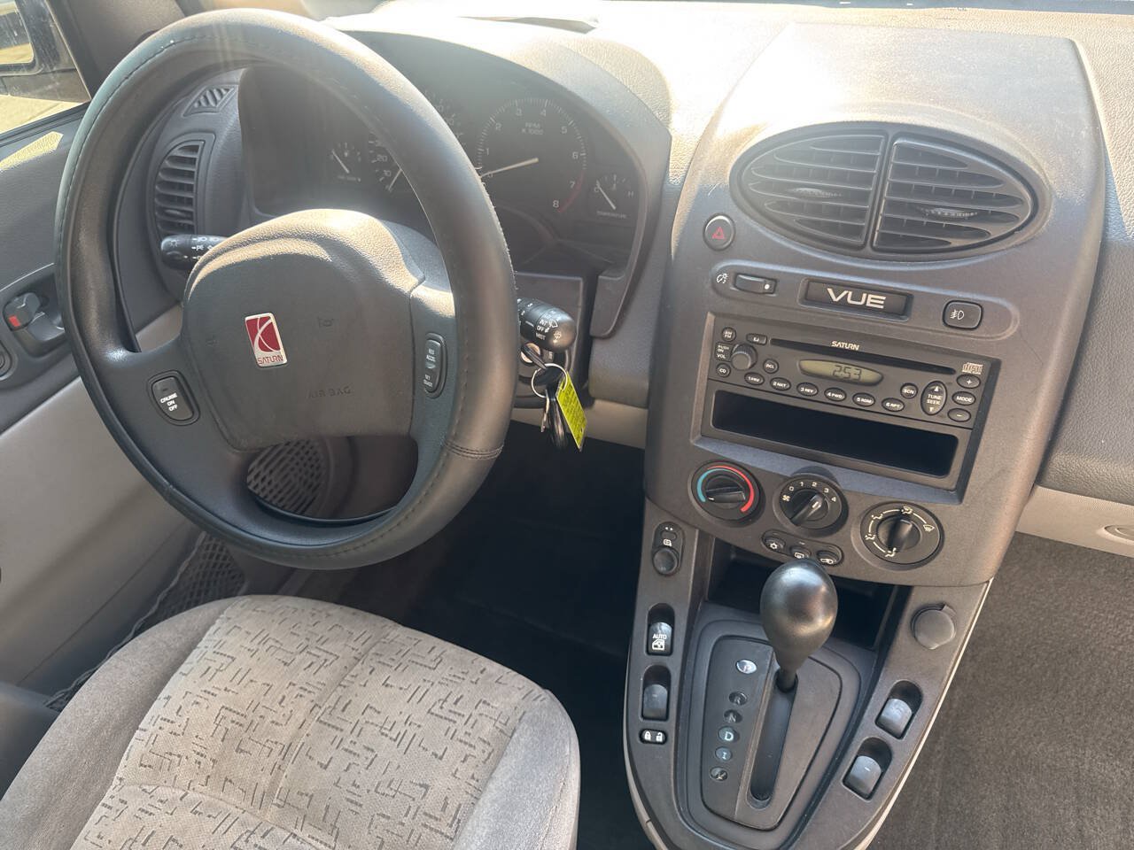 Used 2002 Saturn Vue AWD V6 image 19