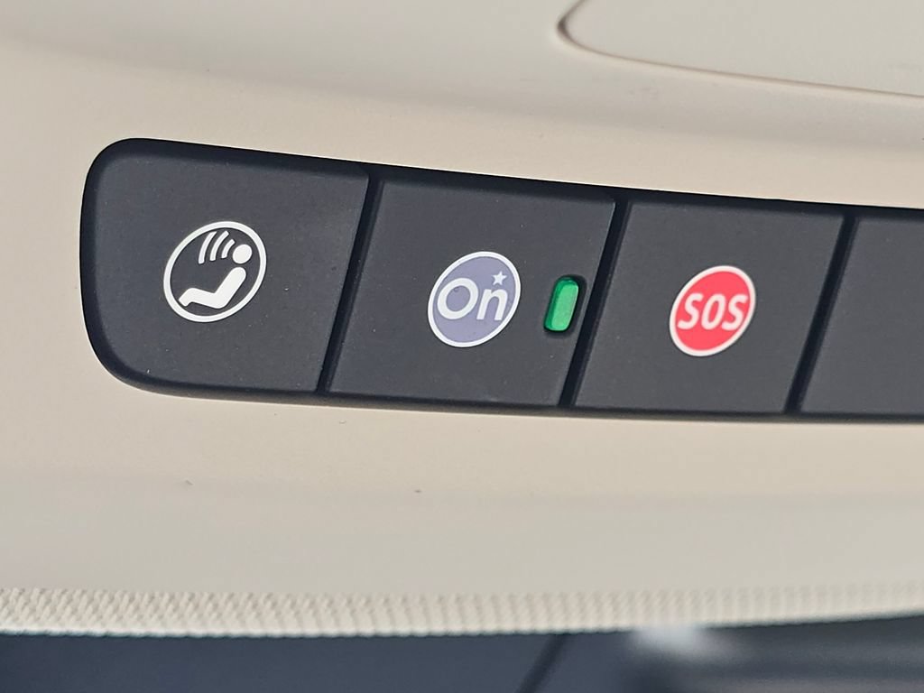 Used 2023 Buick Envision Avenir FWD image 8
