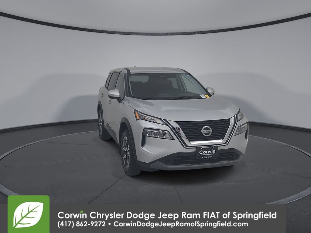 Used 2021 Nissan Rogue SV image 4