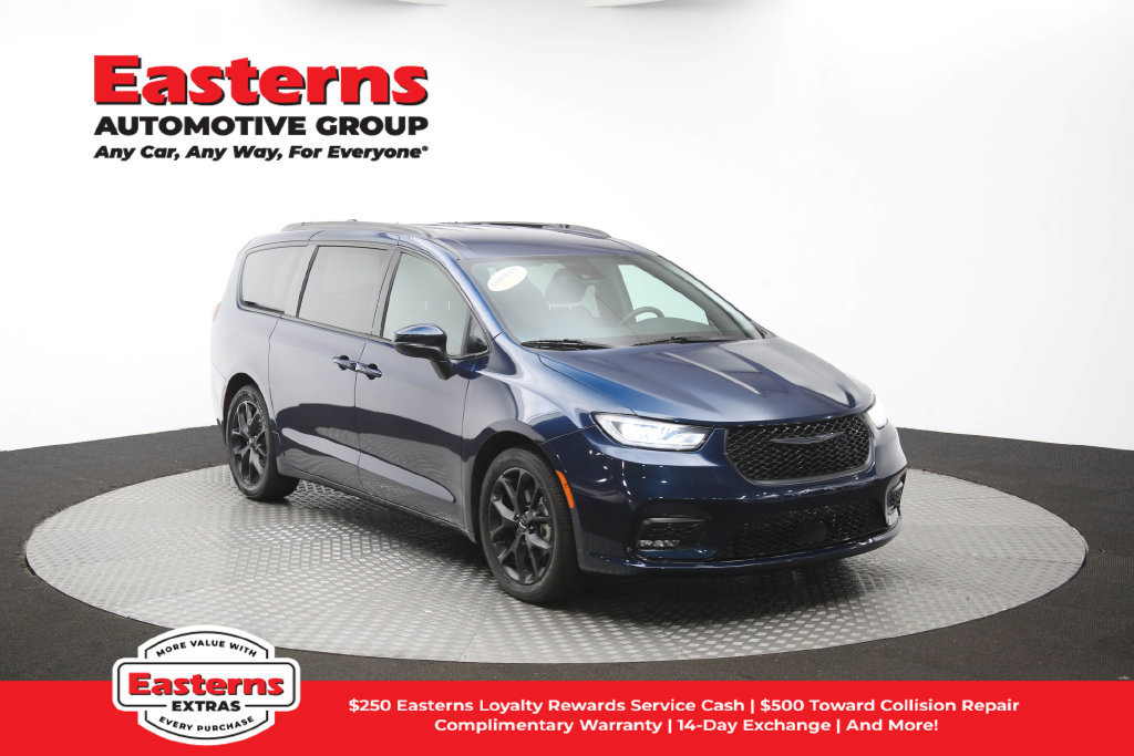 Used 2023 Chrysler Pacifica Touring-L w/ S Appearance Package FWD image 52