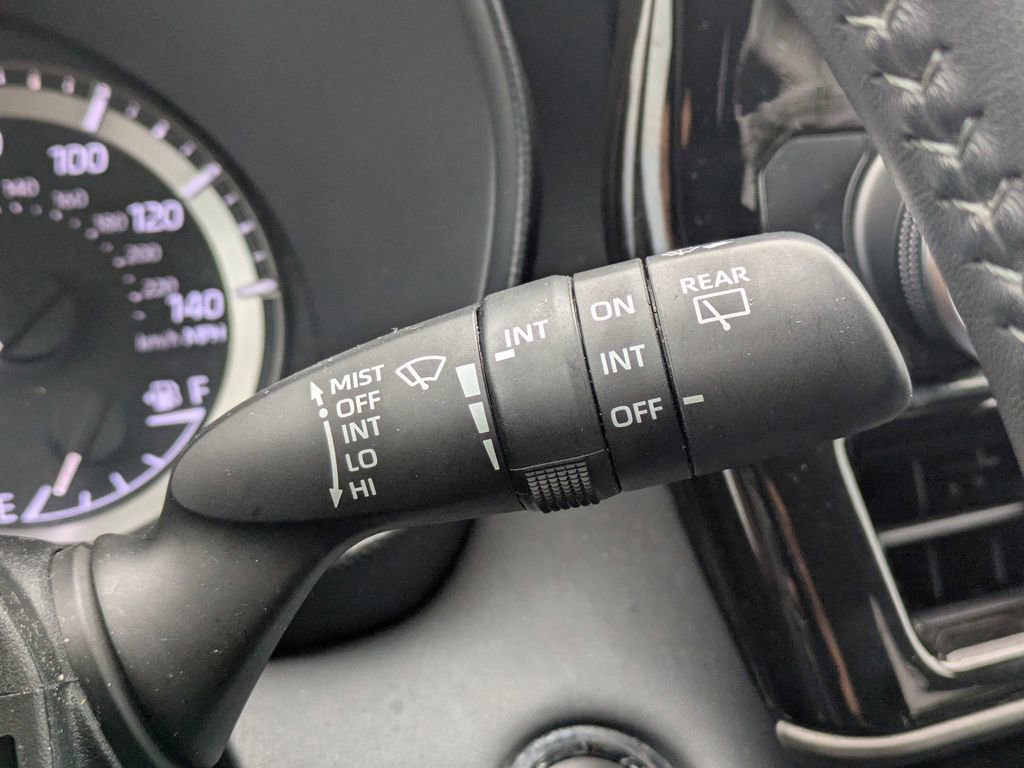 Used 2023 Toyota Highlander LE image 30