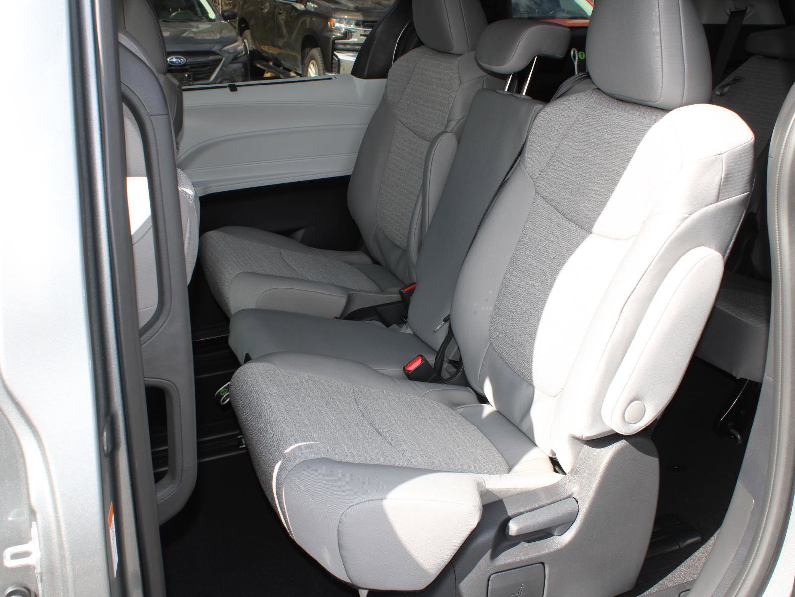 New 2026 Toyota Sienna LE image 18
