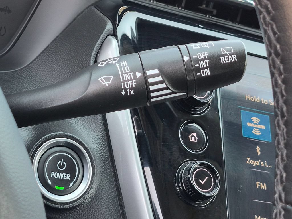 Used 2022 Chevrolet Bolt EUV LT w/ Convenience Package FWD image 19