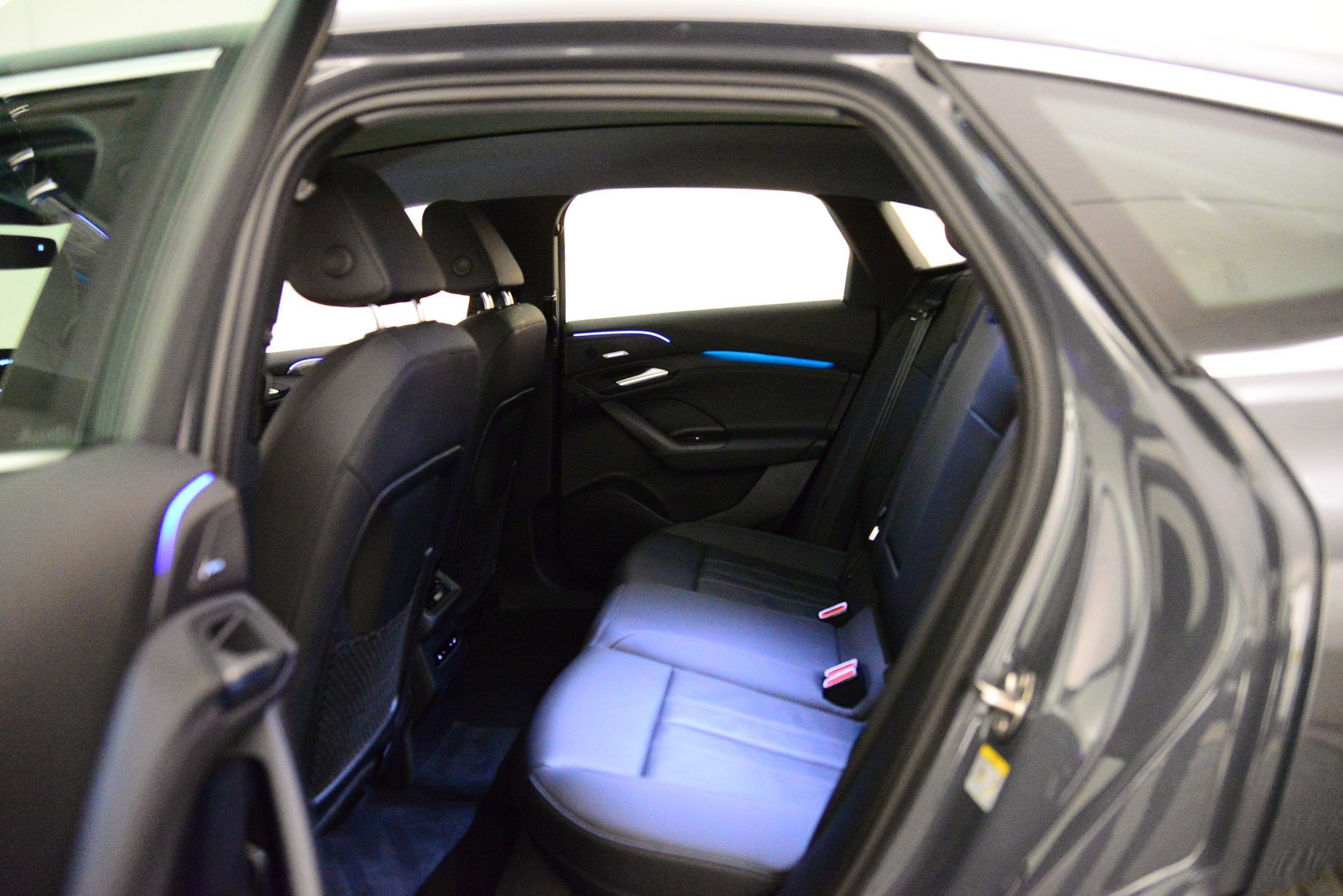 Certified 2025 Audi A6 e-tron Premium Plus w/ Premium Plus image 10