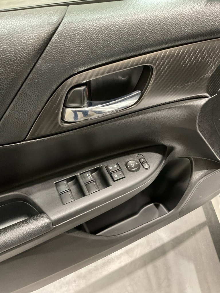 Used 2017 Honda Accord Sport image 7