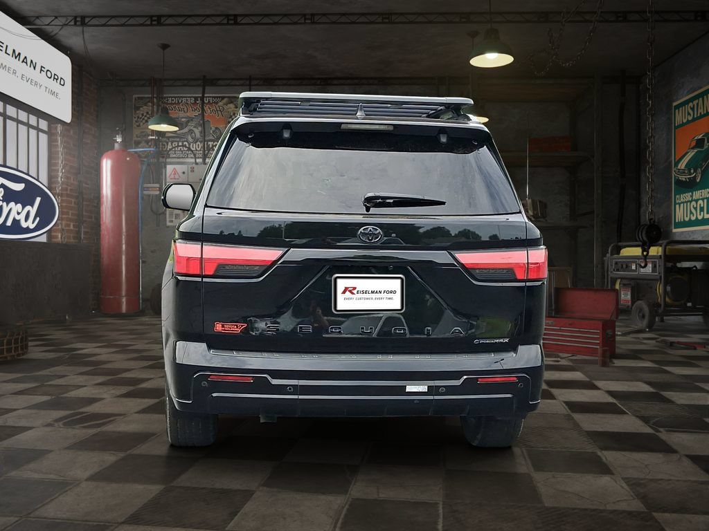 Used 2025 Toyota Sequoia Platinum AWD/4WD image 5