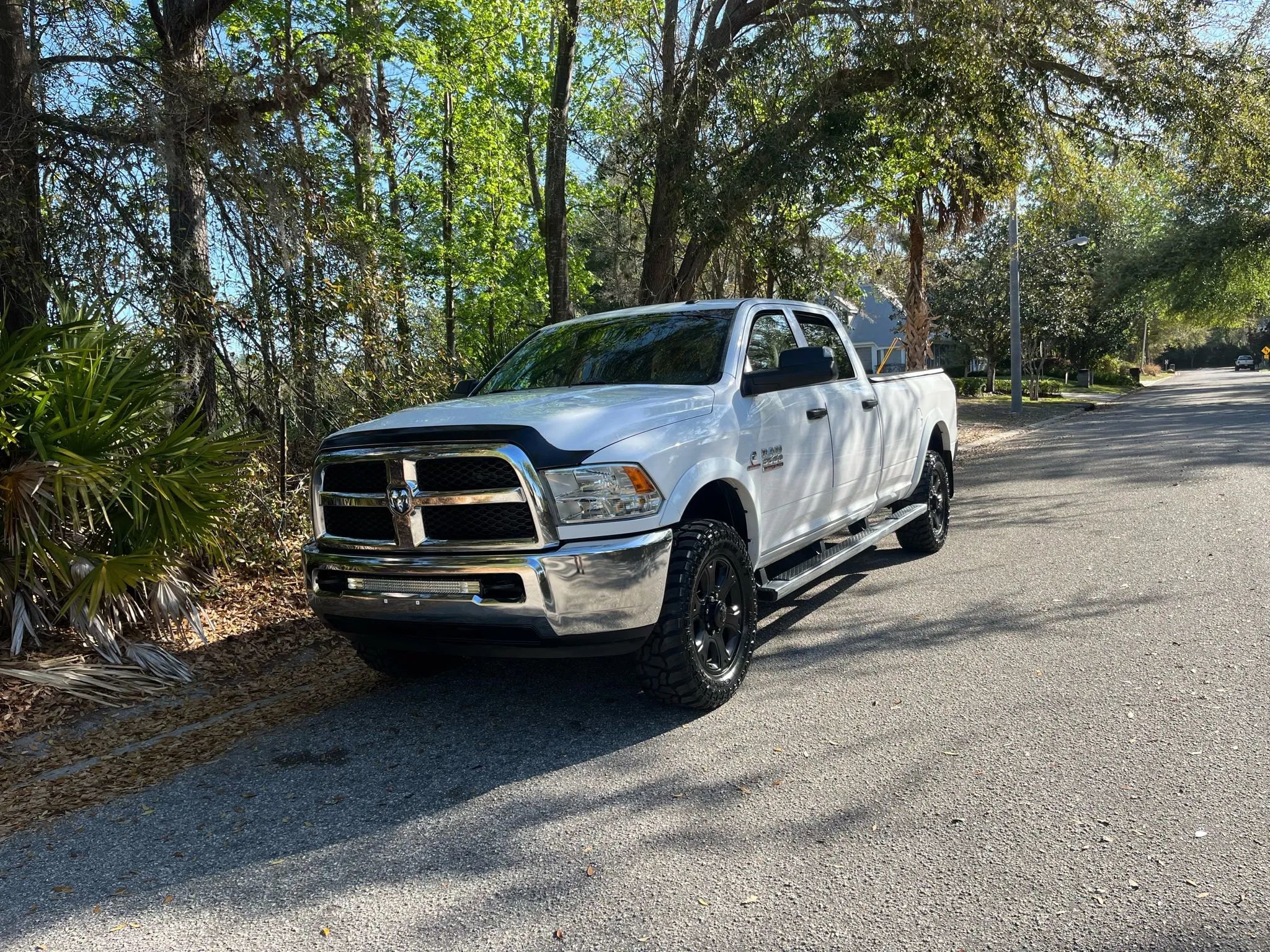 Used 2017 RAM 3500 Tradesman w/ Chrome Appearance Group image 2