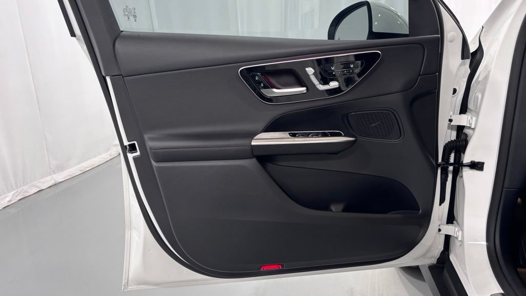 Certified 2025 Mercedes-Benz GLC 300 4MATIC image 16