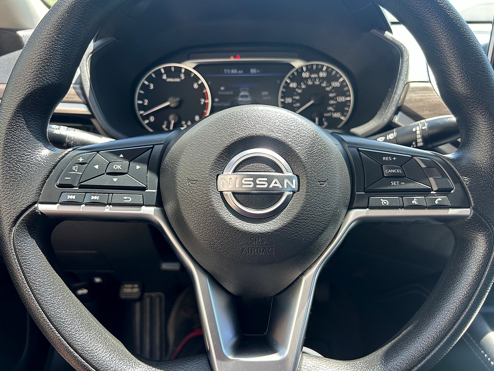 Used 2023 Nissan Altima 2.5 SV FWD image 13