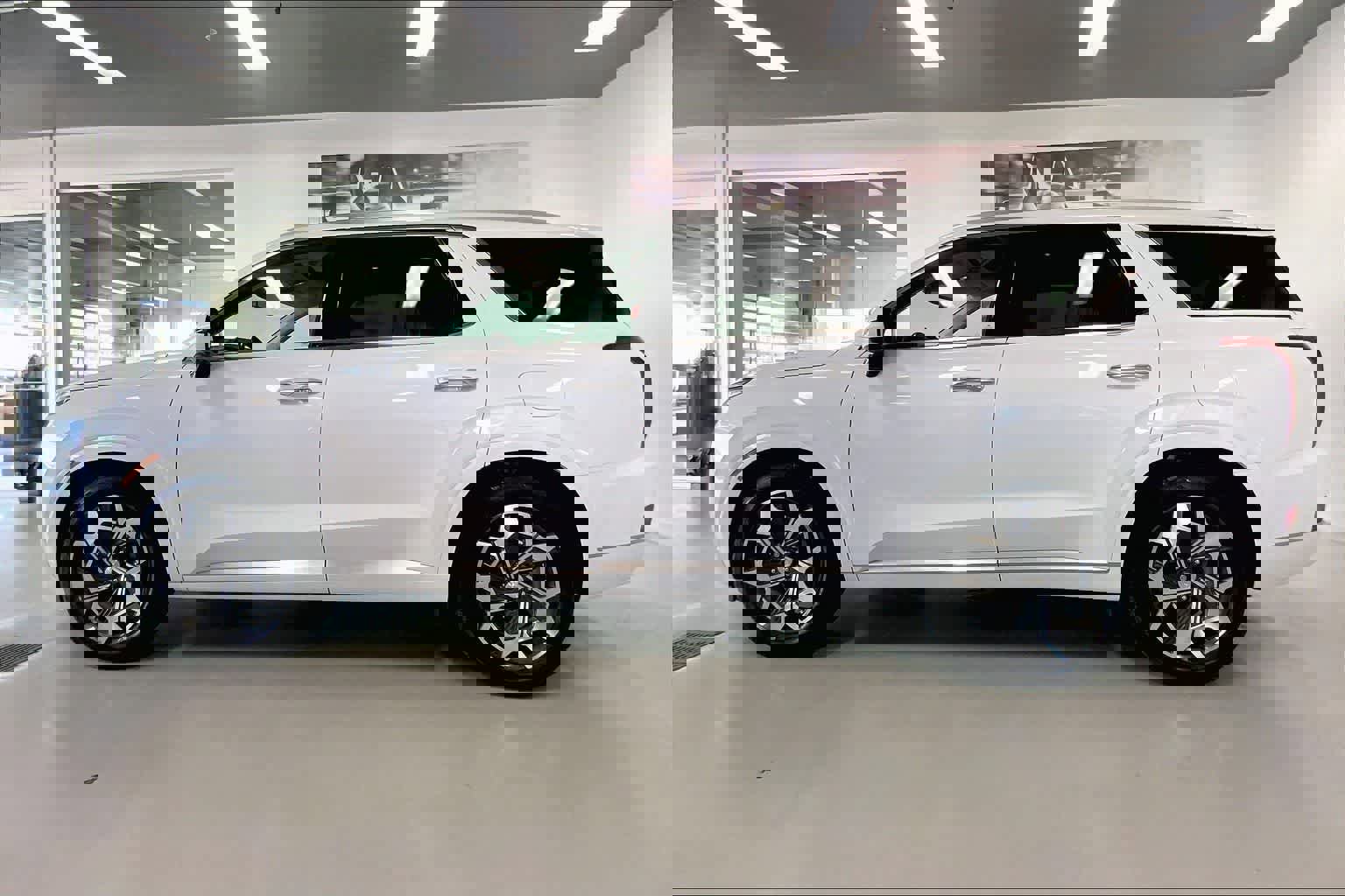 Used 2021 Hyundai Palisade Calligraphy w/ Cargo Package image 3