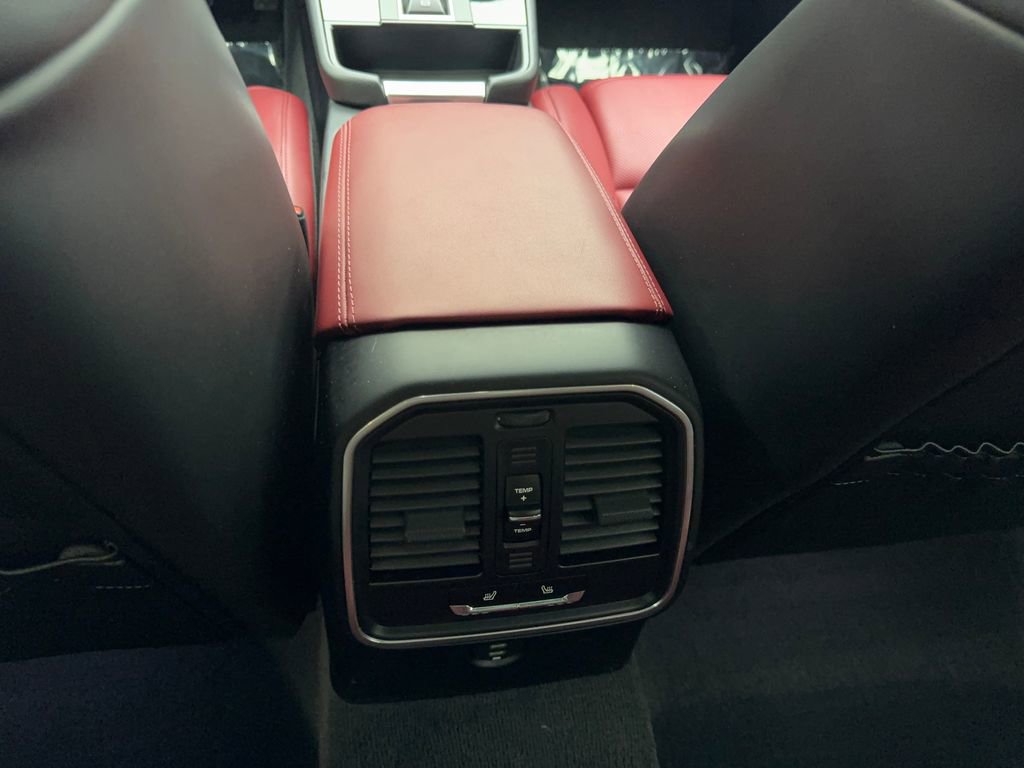 Used 2022 Porsche Macan image 67