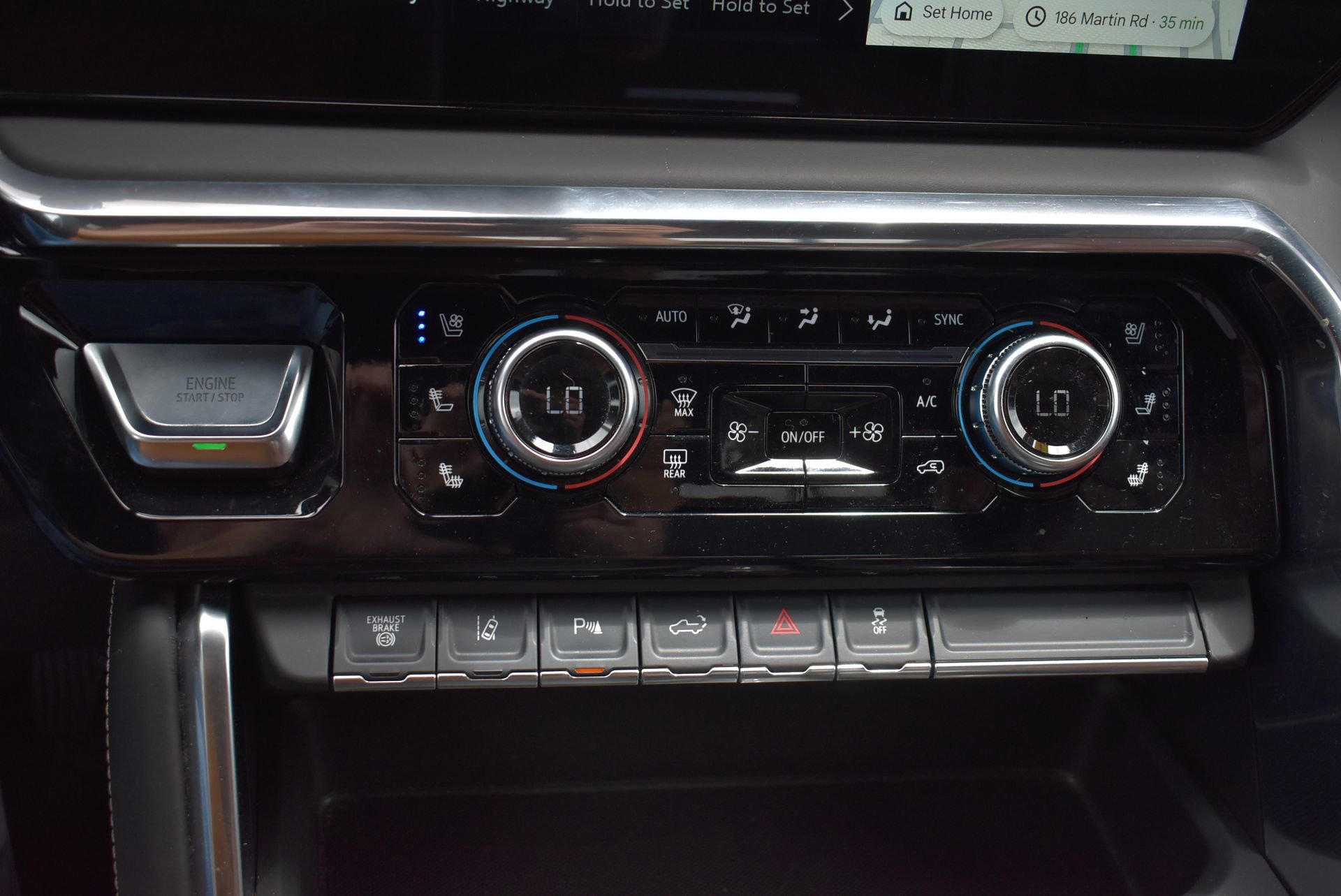 Used 2024 GMC Sierra 3500 Denali Ultimate AWD/4WD image 29
