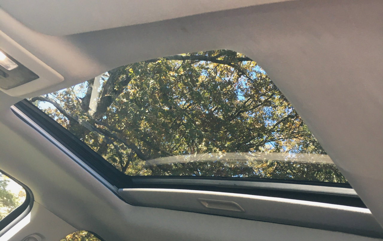 Used 2016 RAM 1500 Laramie w/ Convenience Group image 10