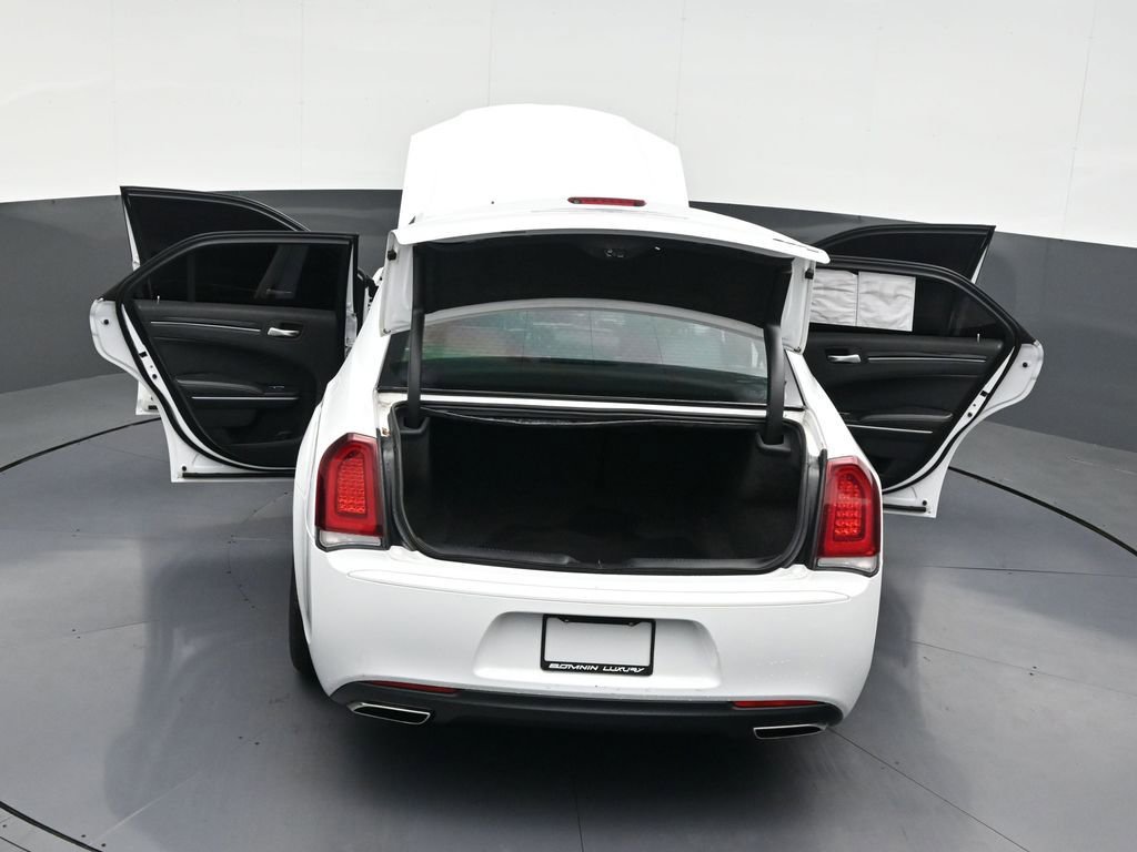 Used 2020 Chrysler 300 S image 35