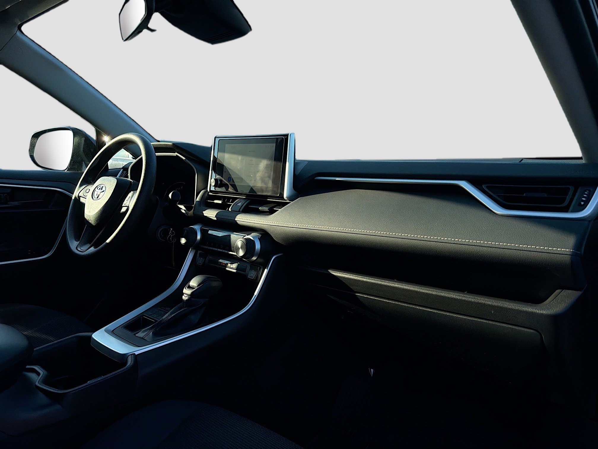 Used 2024 Toyota RAV4 LE image 5