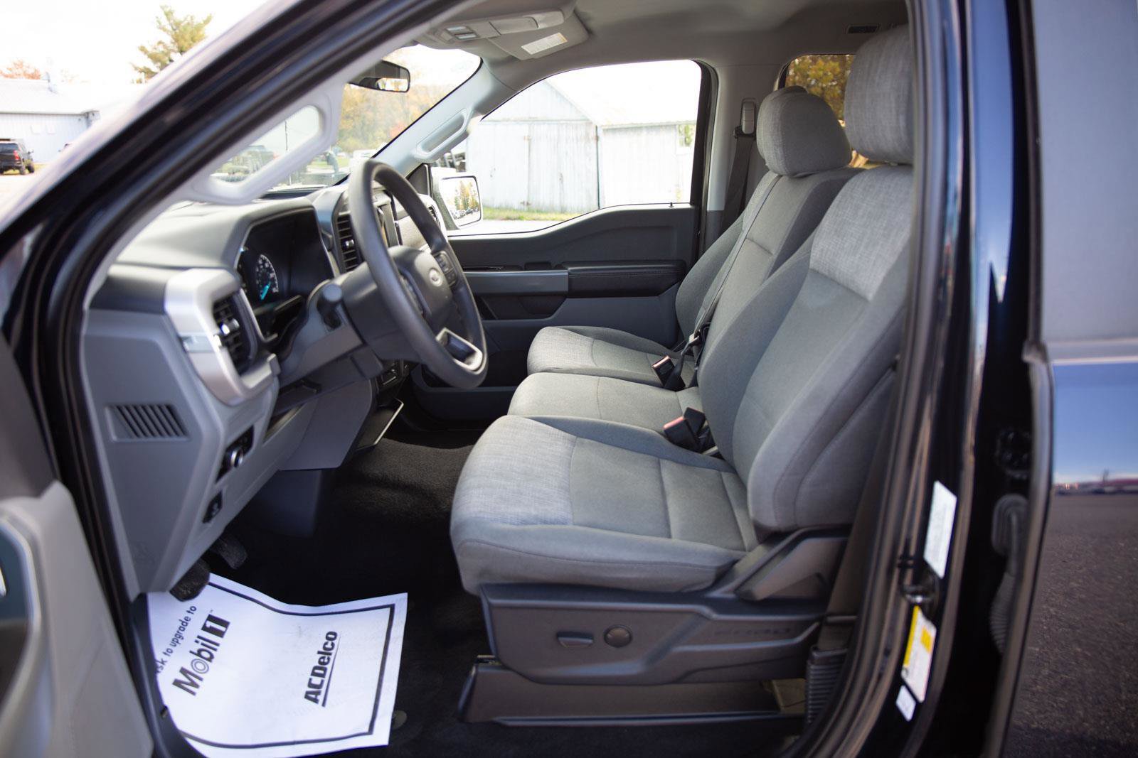 Used 2023 Ford F150 XLT image 3