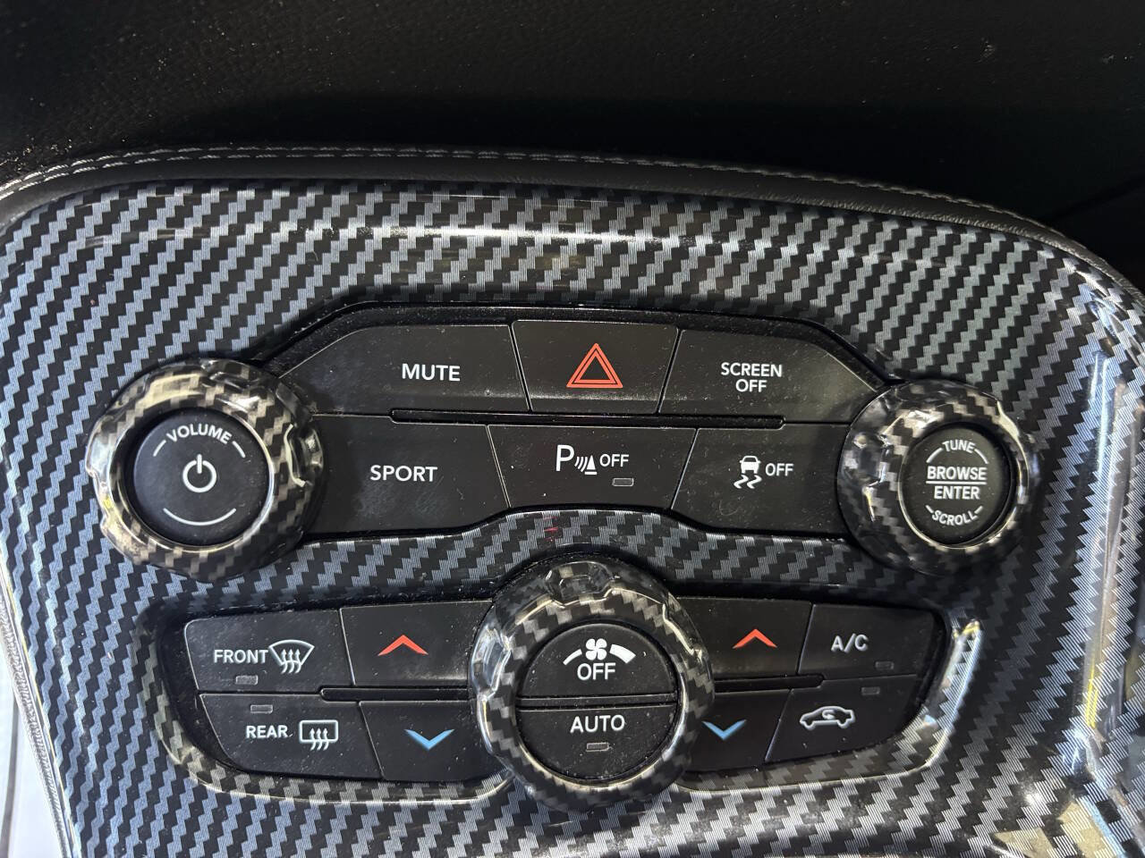 Used 2019 Dodge Challenger R/T image 19