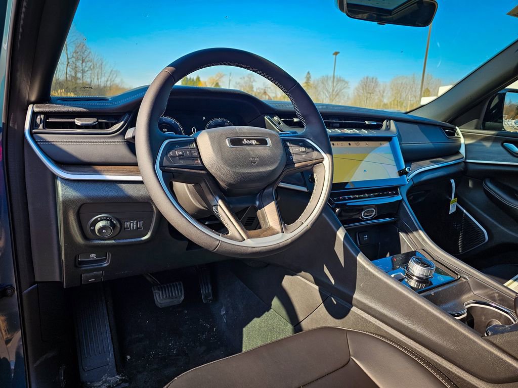 New 2026 Jeep Grand Cherokee Limited image 13