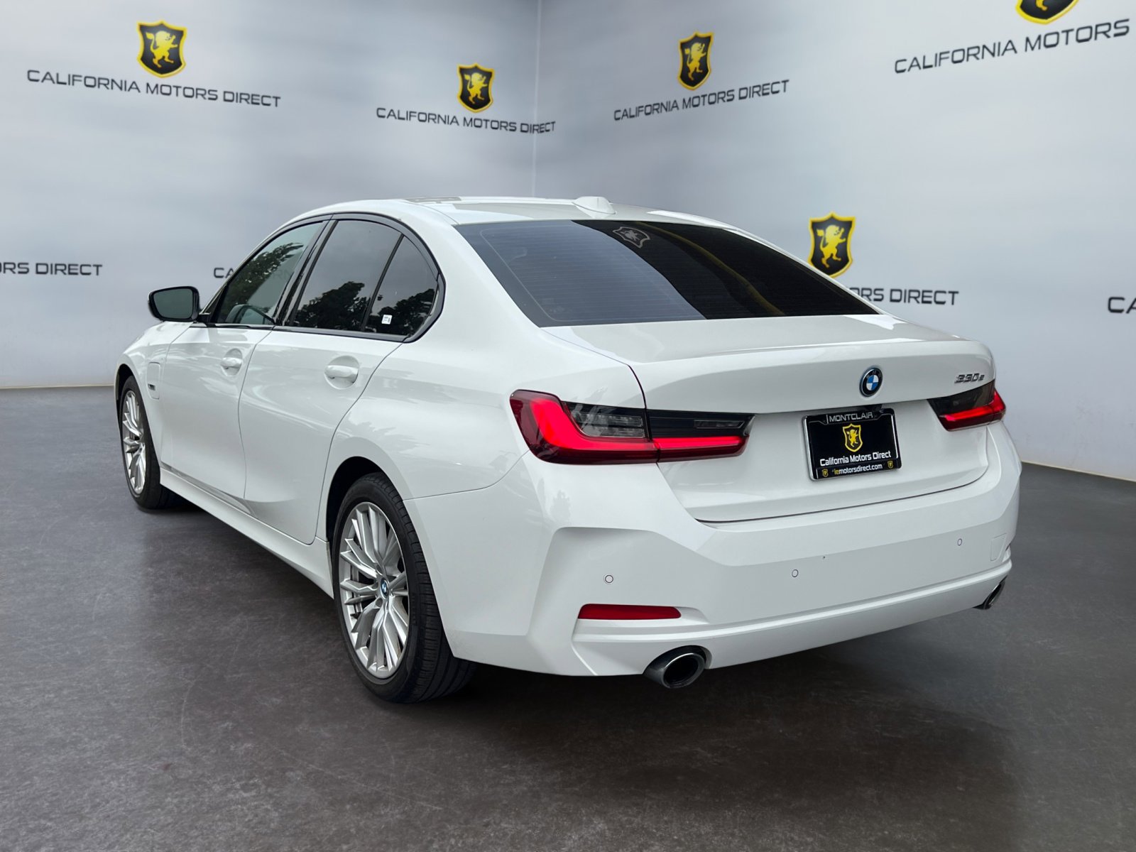 Used 2023 BMW 330e w/ Premium Package image 3