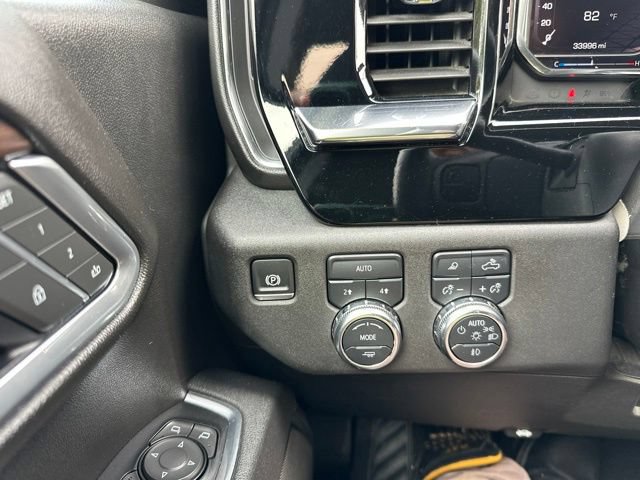 Used 2025 GMC Sierra 1500 SLT AWD/4WD image 11