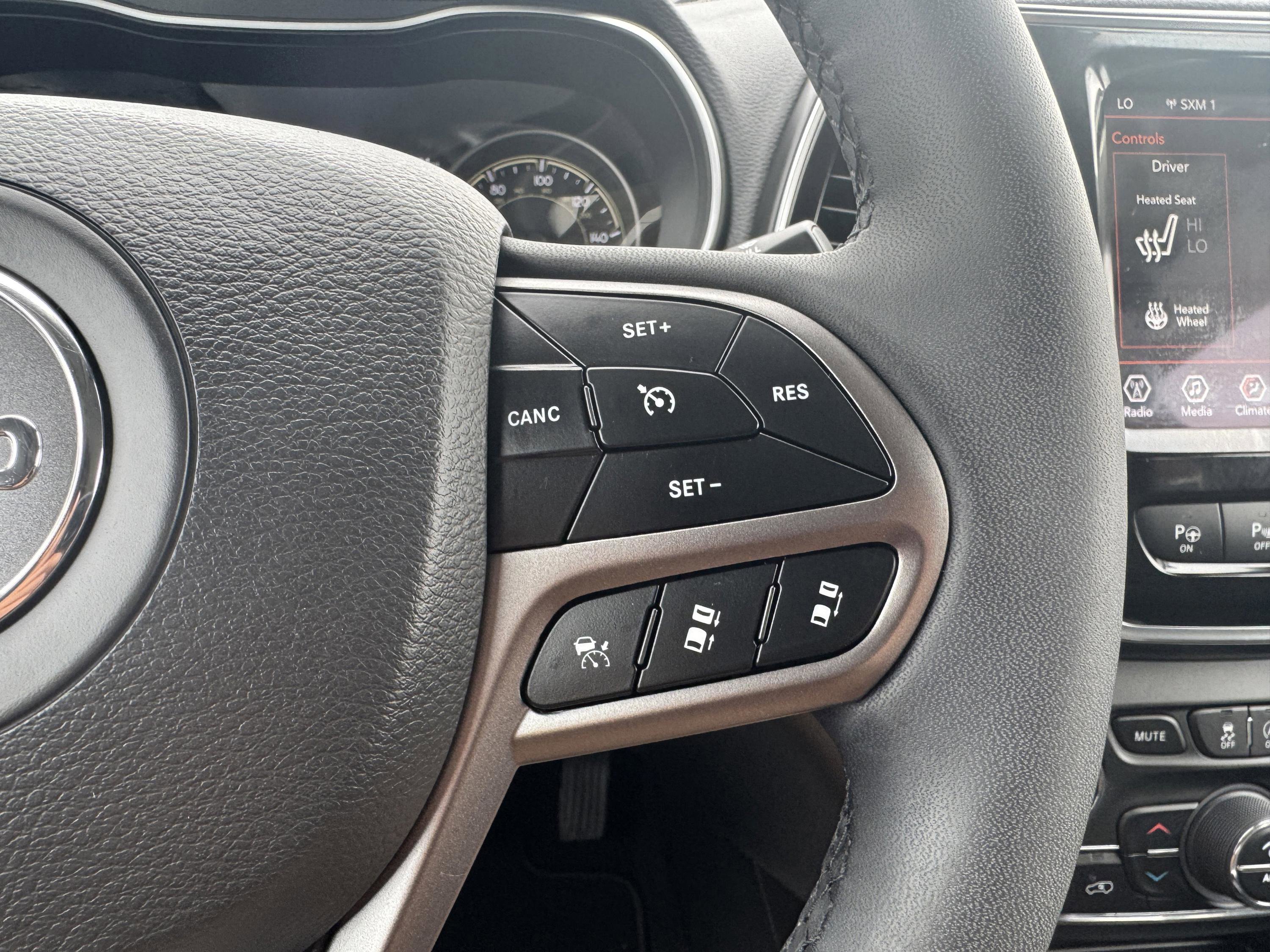 Certified 2022 Jeep Cherokee Limited AWD/4WD image 16
