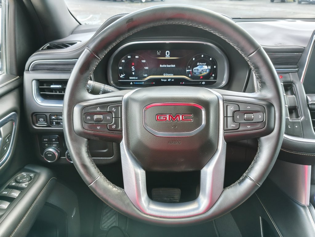 Used 2023 GMC Yukon SLT w/ SLT Luxury Package AWD/4WD image 9