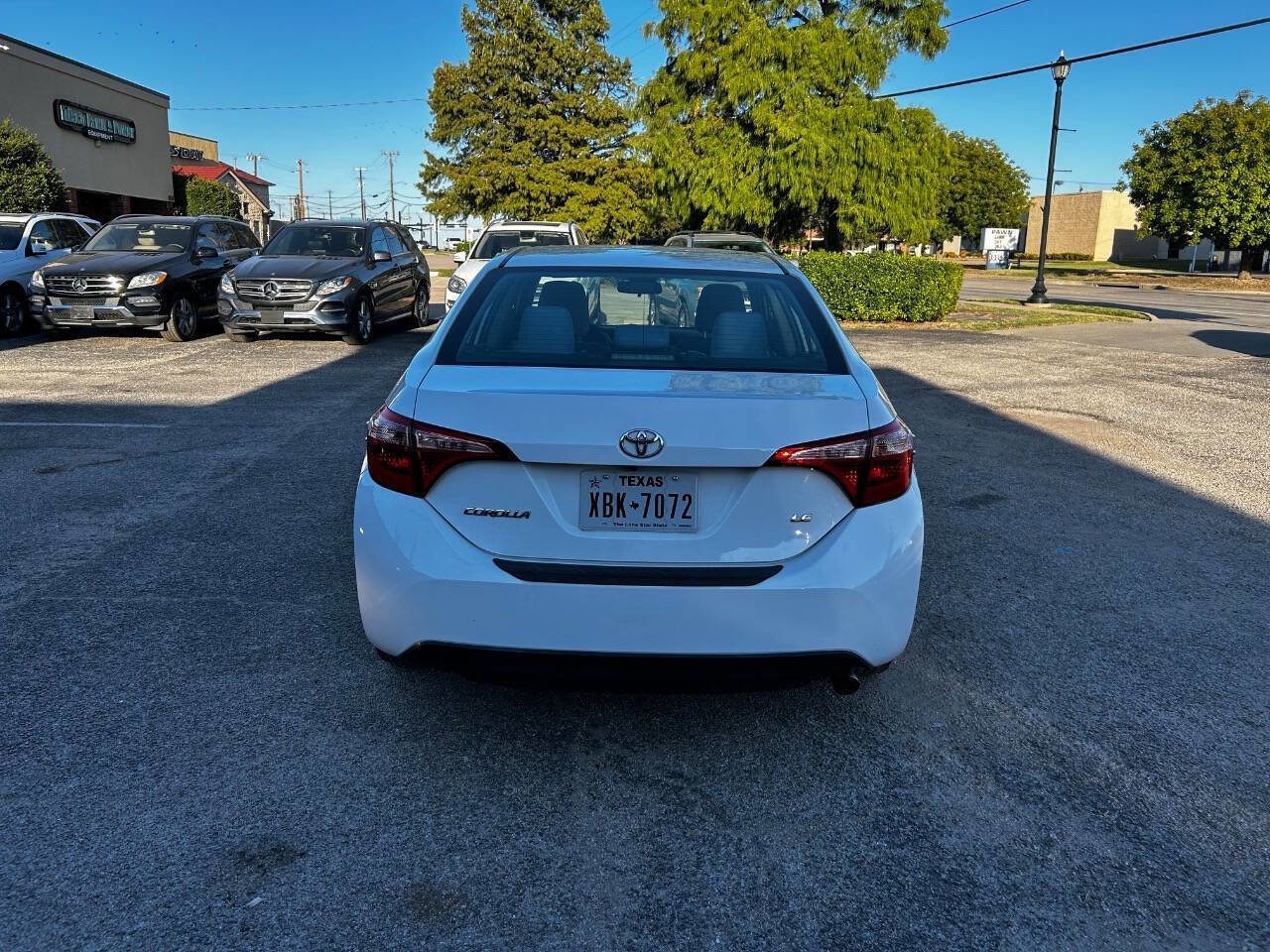 Used 2018 Toyota Corolla LE w/ Carpet Mat Package (TMS) image 6