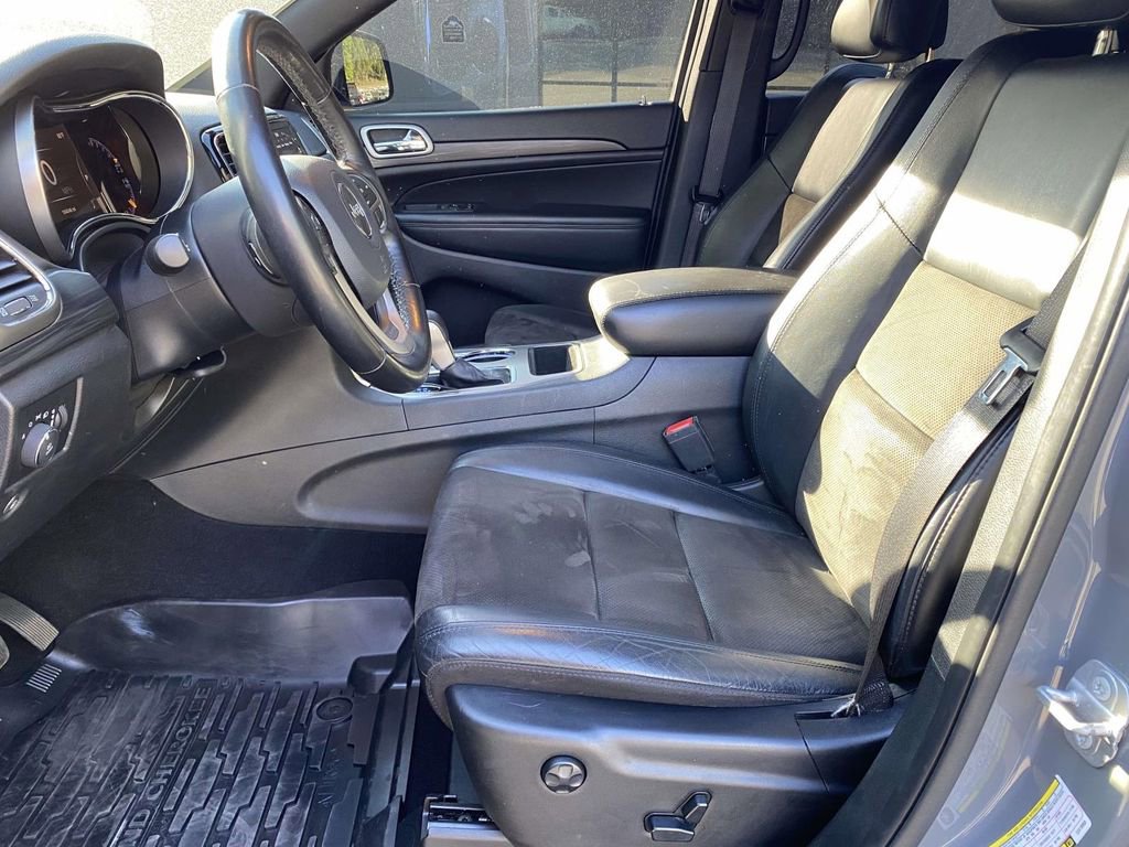 Used 2020 Jeep Grand Cherokee Altitude image 13