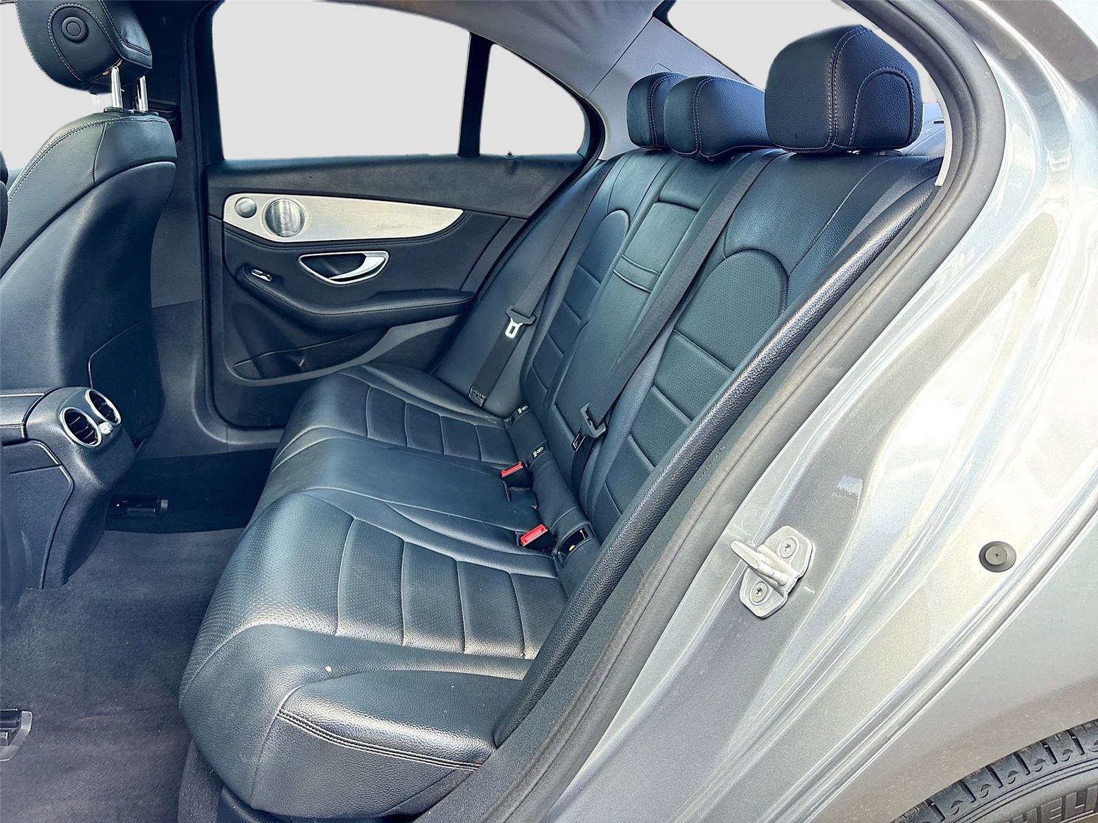 Used 2016 Mercedes-Benz C 300 4MATIC Sedan image 26