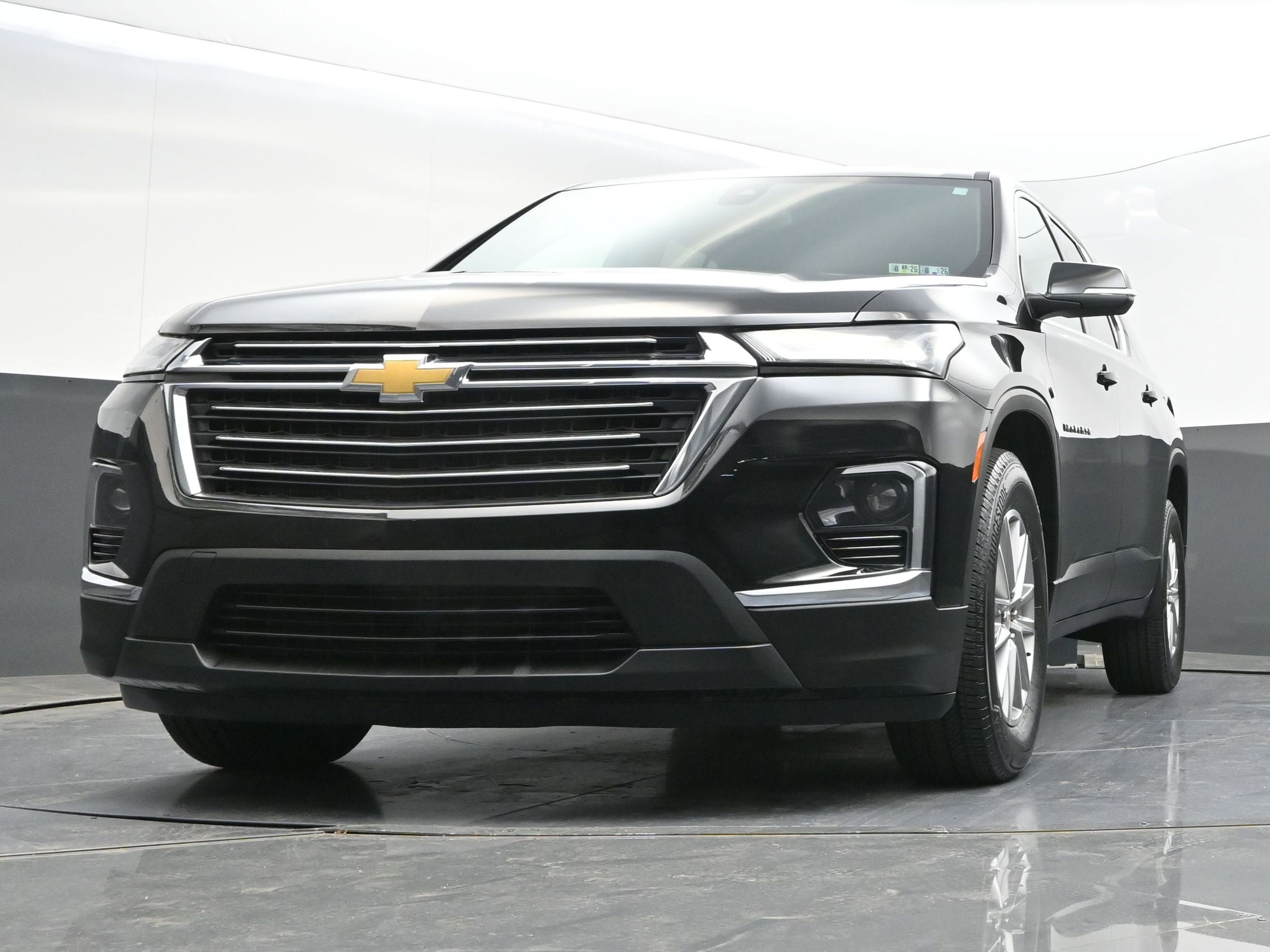 Used 2023 Chevrolet Traverse LT AWD/4WD image 43