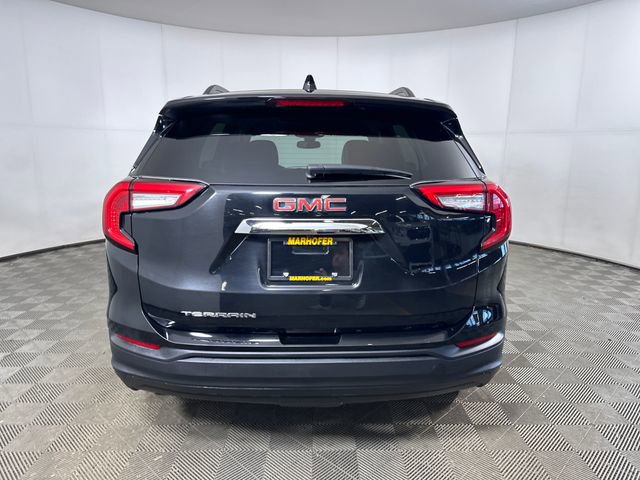 Used 2023 GMC Terrain SLE w/ Driver Convenience Package image 4