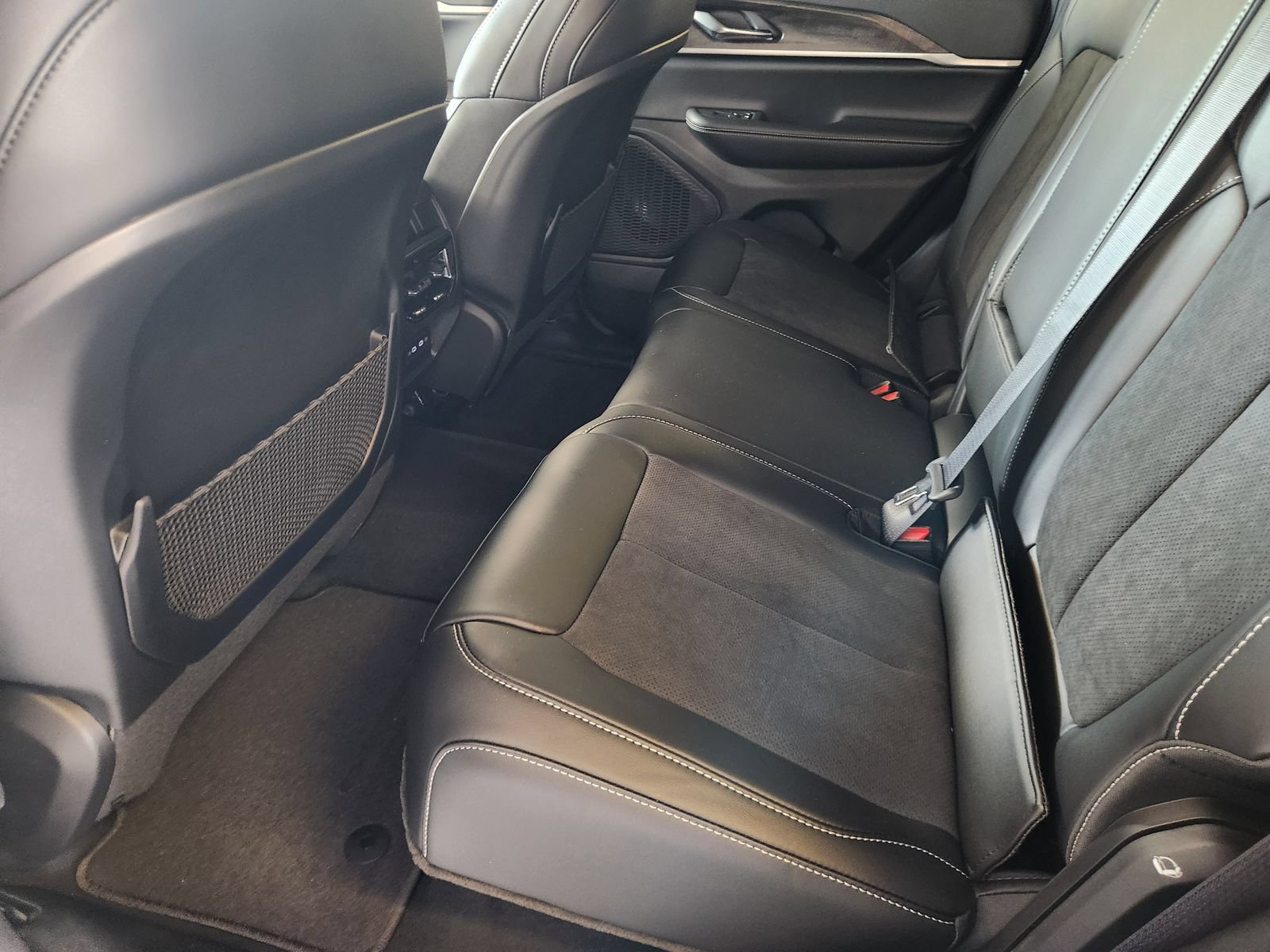 New 2026 Jeep Grand Cherokee Altitude RWD image 22